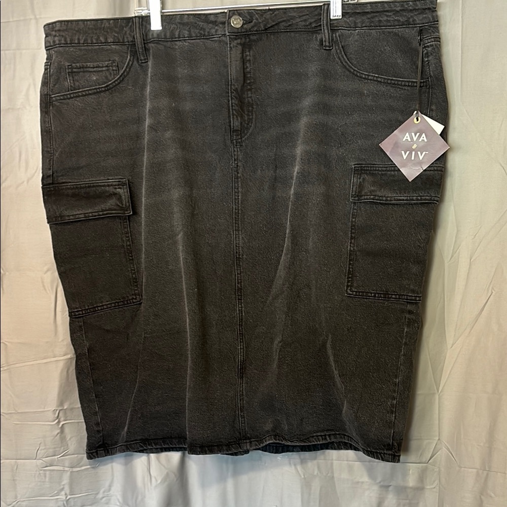 NWT Ava & Viv Size 24R Black Denim Midi Skirt